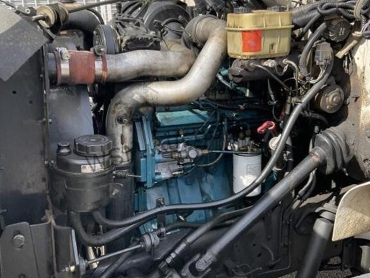 international-4700-image-15