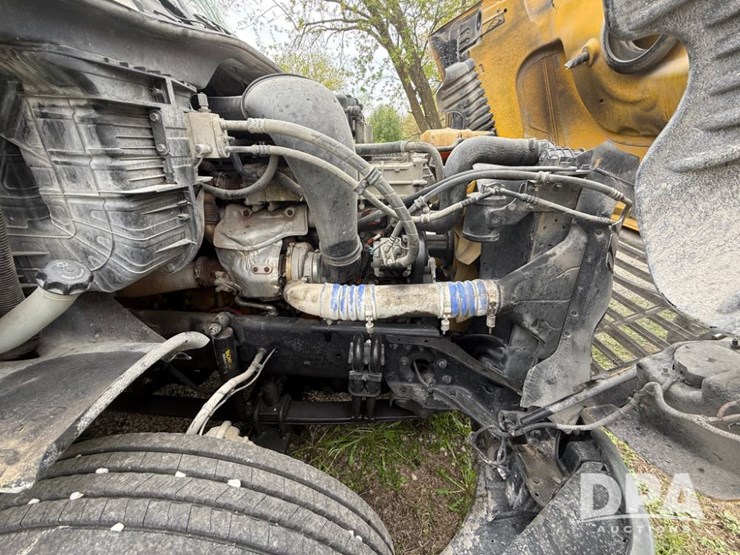 2012-freightliner-cascadia-truck-(lld1452)-image-22