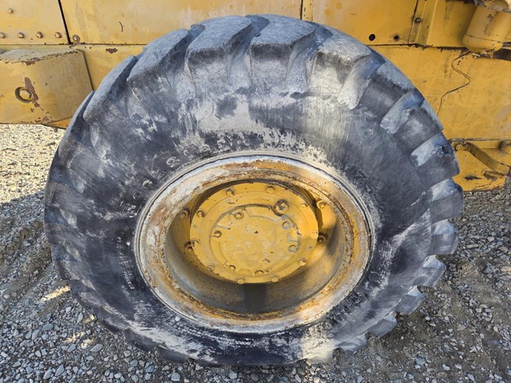 1980-caterpillar-930-image-56