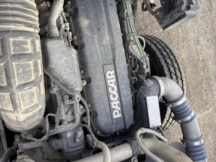 2018-kenworth-w900-image-19