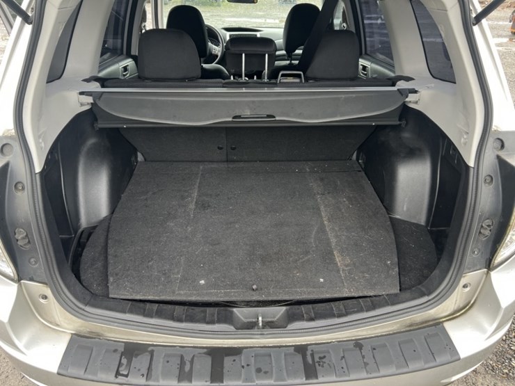 2011-subaru-forester-image-19