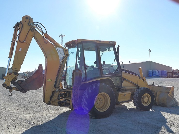 2006-caterpillar-420d-image-3