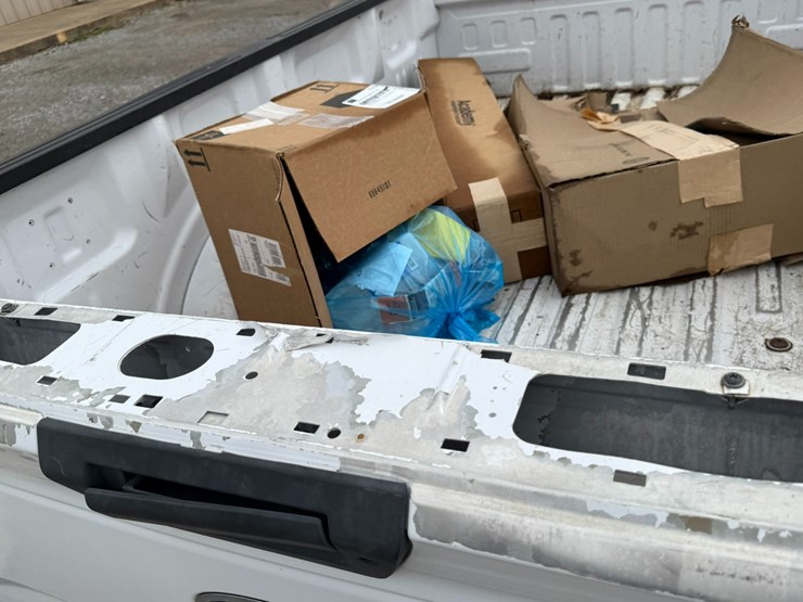 2017-ford-f150-image-16