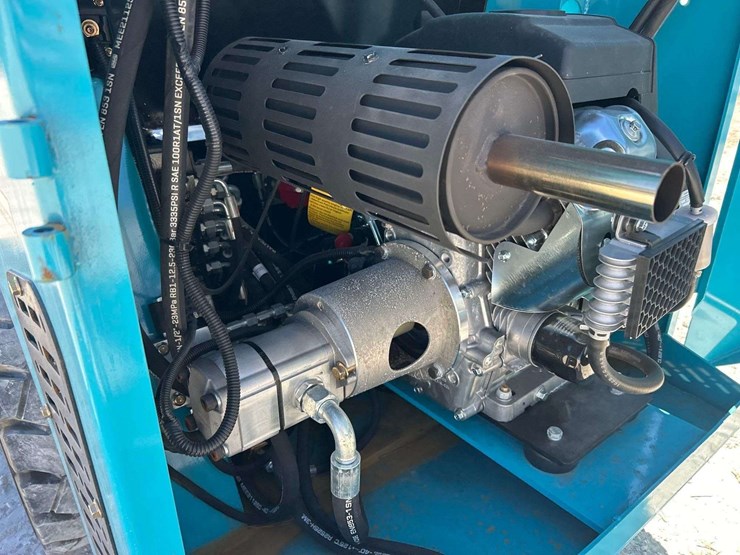 2025-newrick-jc25-mini-wheel-loader-skid-steer-image-7