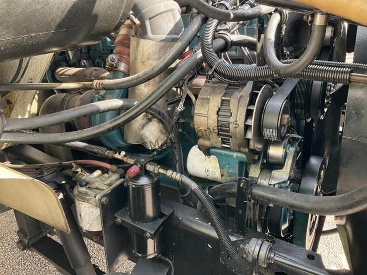 international-4700-image-18