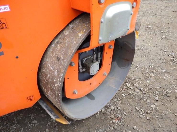 2018-hamm-hd12vv-image-12