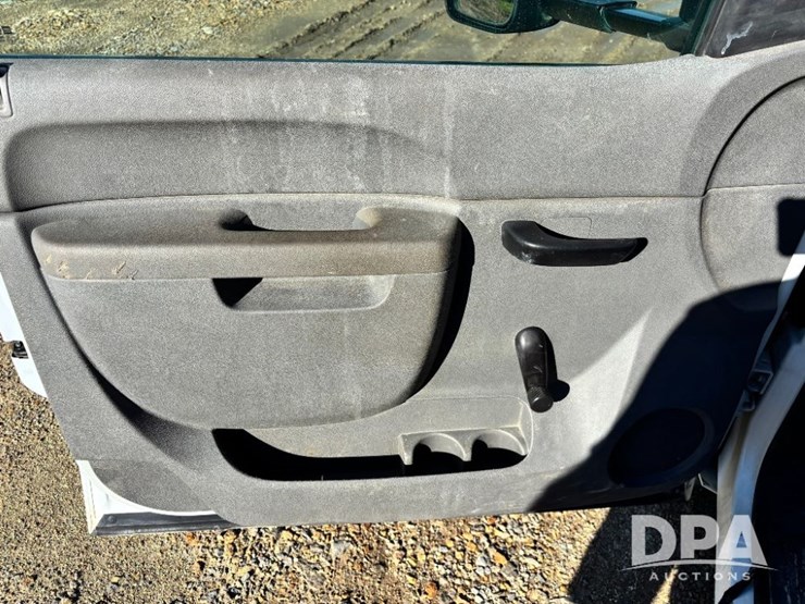 2013-chevrolet-3500hd-image-66