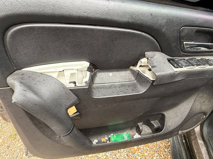 2014-chevrolet-tahoe-image-46