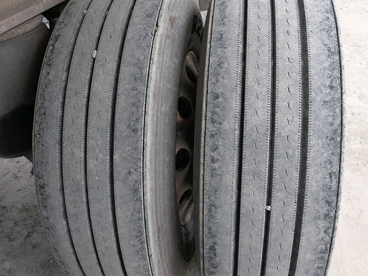 2019-genesis-34'-x-96"-image-17