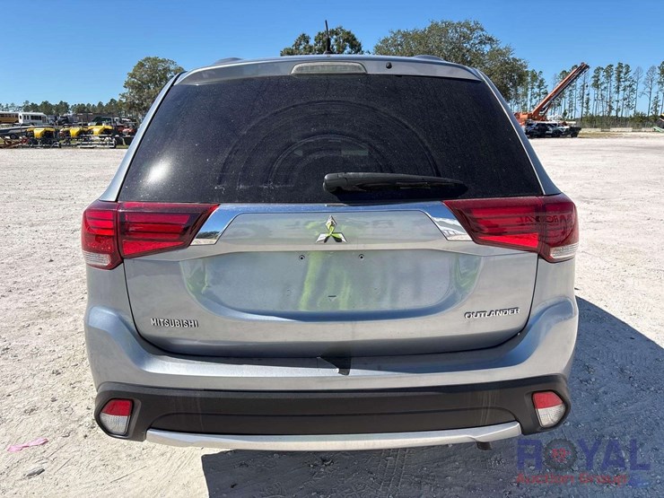 2016-mitsubishi-outlander-image-28