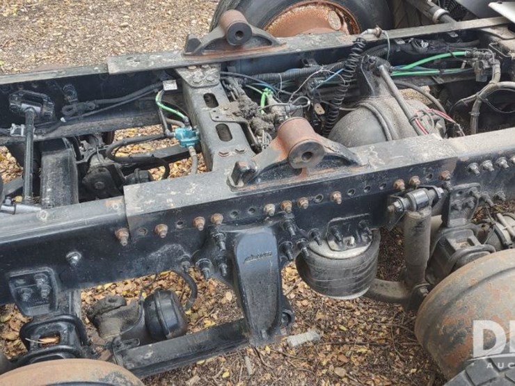 2016-freightliner-cascadia-125-image-4