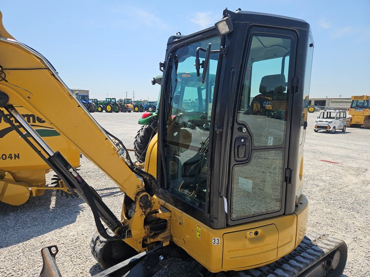 2020-caterpillar-303.5-image-22