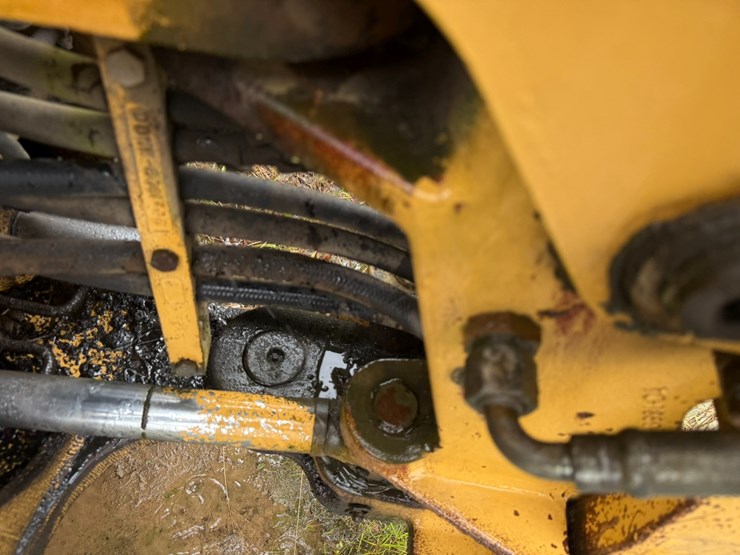 #22581-•-inop-ford-550d-backhoe-loader-image-20