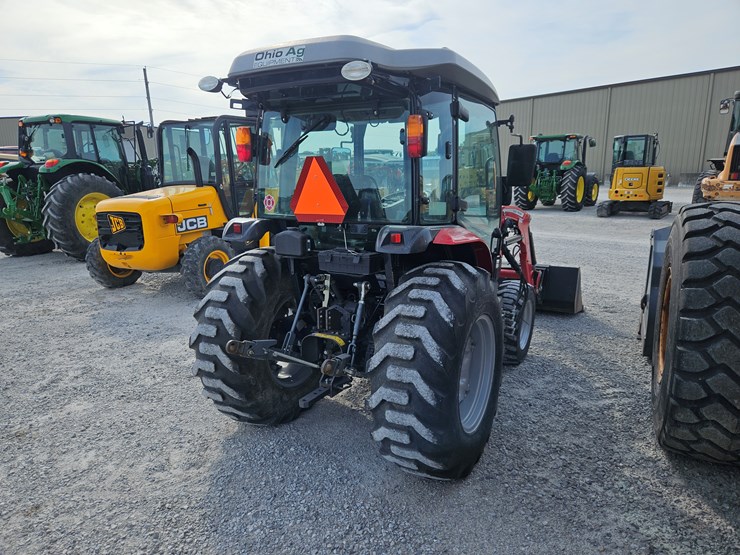 2021-massey-ferguson-1835m-image-21