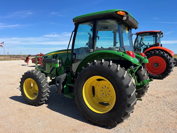 2020-john-deere-5100e-image-10