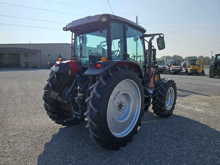 2021-massey-ferguson-6712-image-17