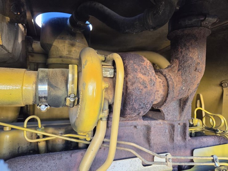 caterpillar-140-image-42