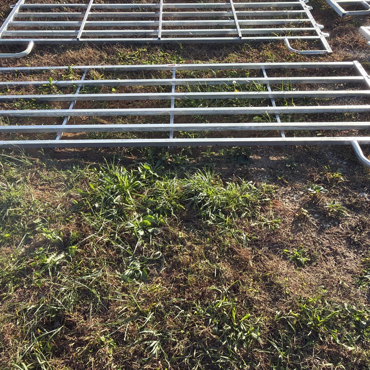 #72 • 12 FT Galvanized Heavy Duty Panel