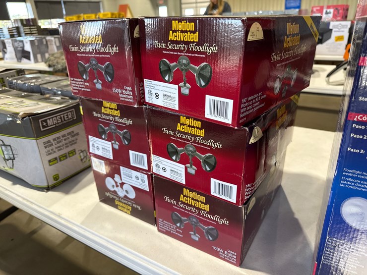 #28399-•-lot-of-(6)-motion-activated-security-flood-lights-image-4