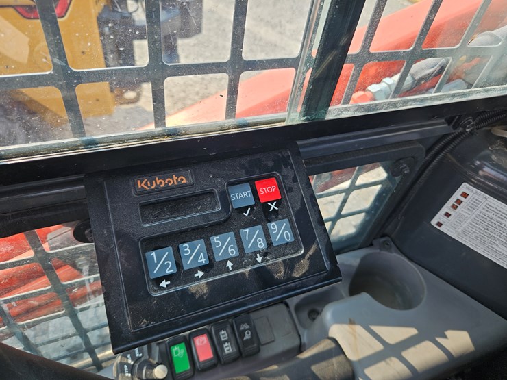 2022-kubota-svl75-2-image-12