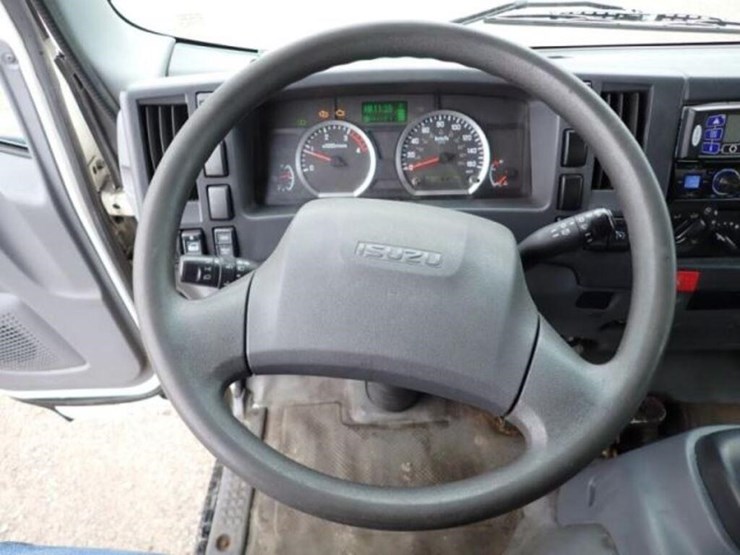 2018-isuzu-nrr-image-13