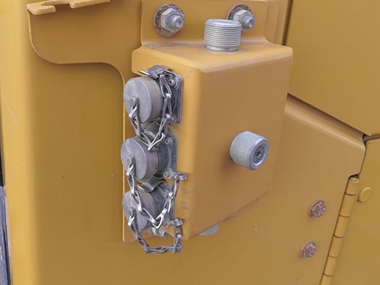 2015-caterpillar-d6n-xl-image-39