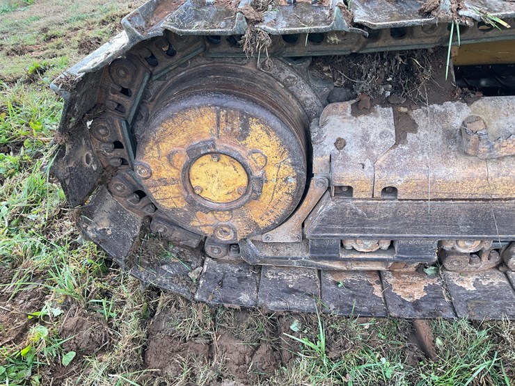 caterpillar-d5c-xl-image-14