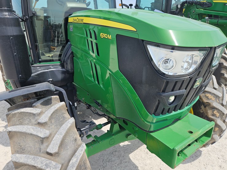 2018-john-deere-6110m-image-18