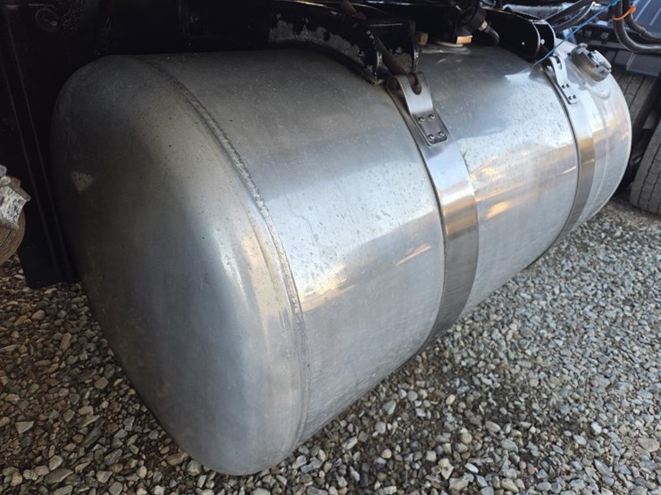 2007-peterbilt-386-image-22