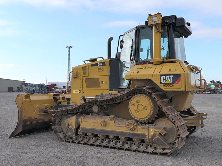 2015-caterpillar-d6n-xl-image-3
