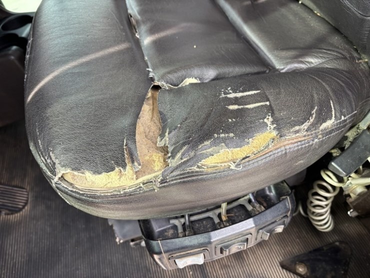 2016-kenworth-w900-image-32