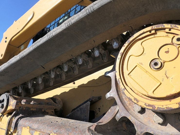 2016-caterpillar-259d-image-10
