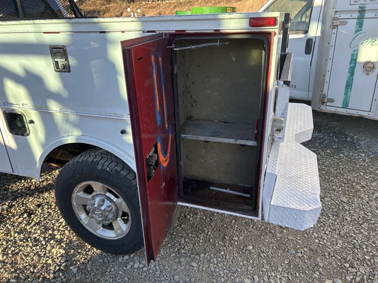 2008-dodge-3500-image-16