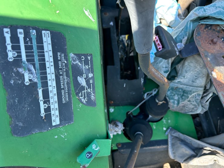 john-deere-5320-image-33