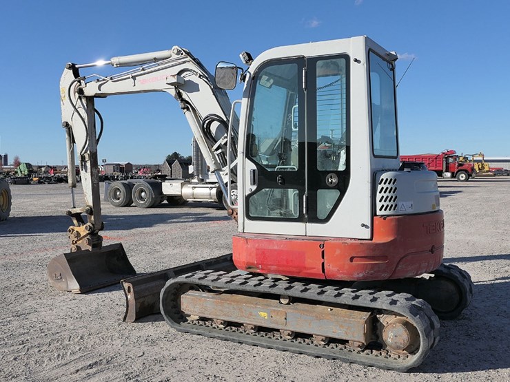 takeuchi-tb153-image-2