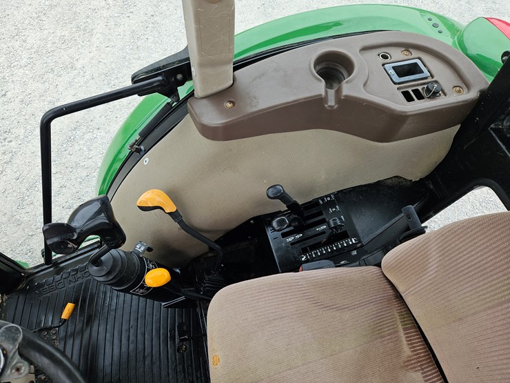 2008-john-deere-5093e-image-11