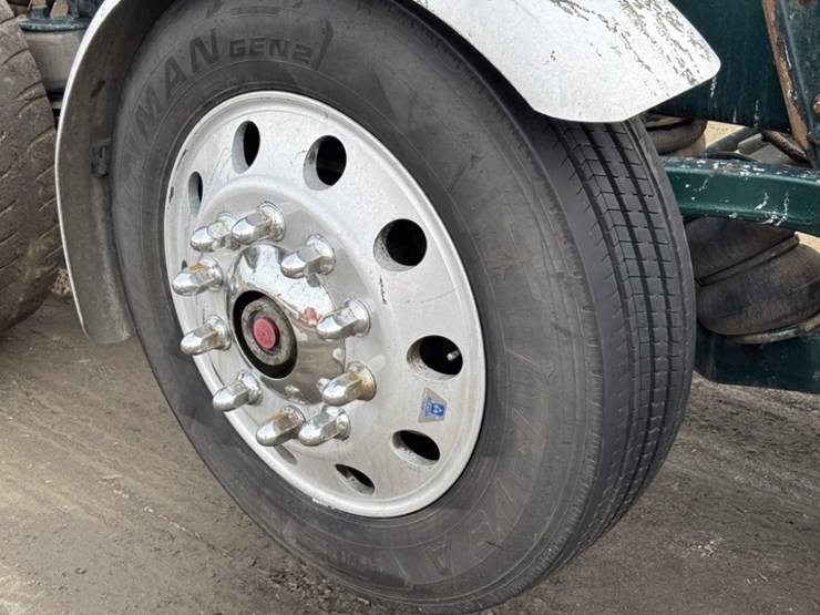 2018-kenworth-w900-image-15