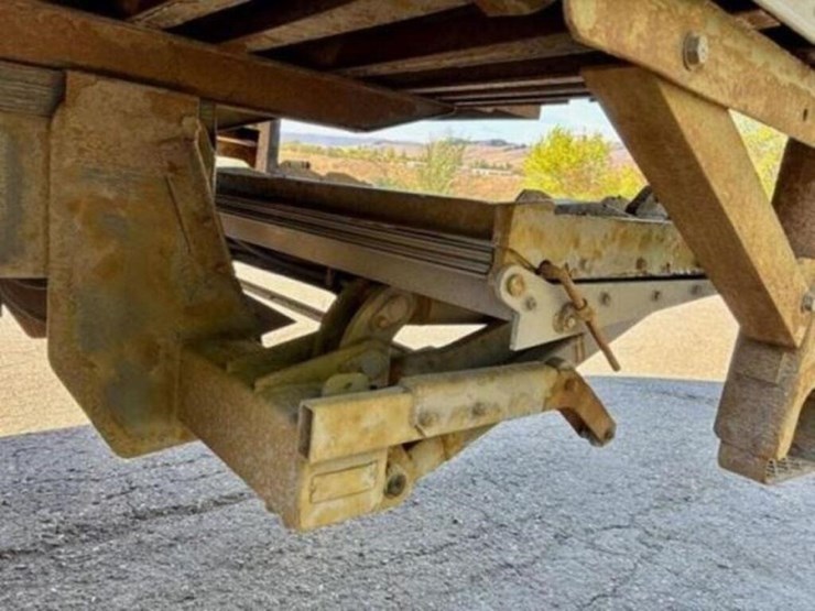 2013-ford-f750-xl-image-34