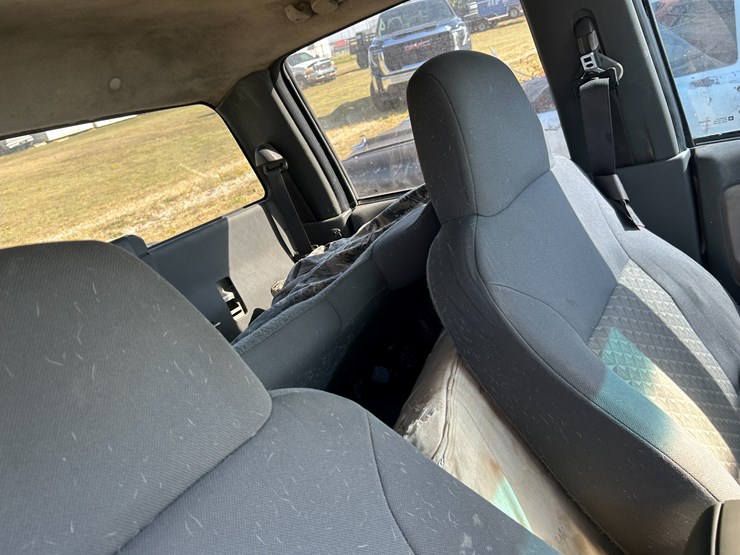 2004-gmc-canyon-image-25