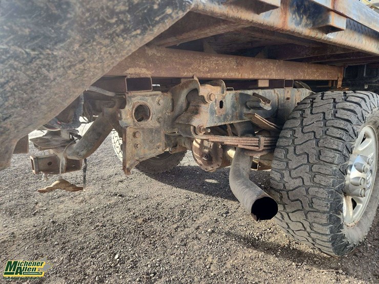 2004-dodge-ram-3500-image-39