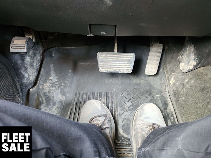 2017-chevrolet-silverado-1500-image-13