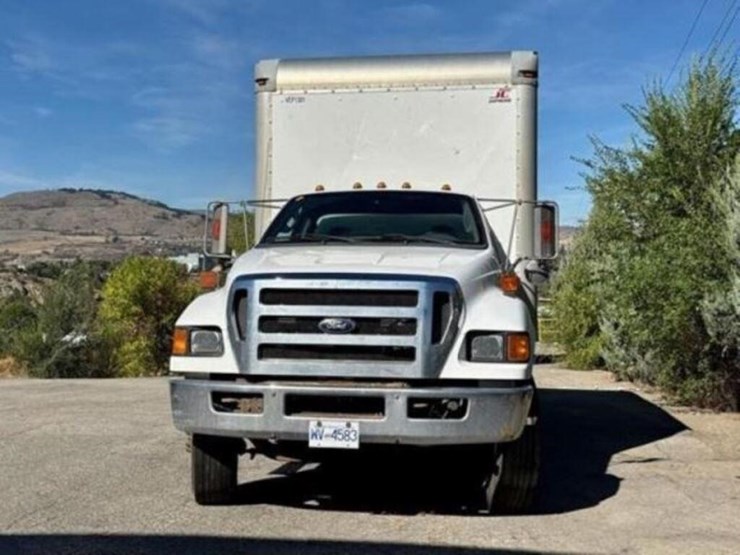 2013-ford-f750-xl-image-7