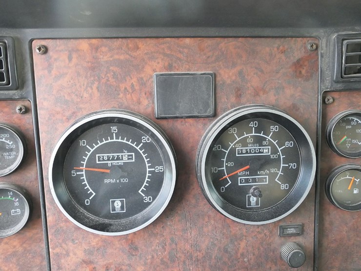 2006-kenworth-t800b-image-42