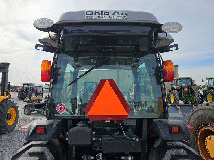 2021-massey-ferguson-1835m-image-18