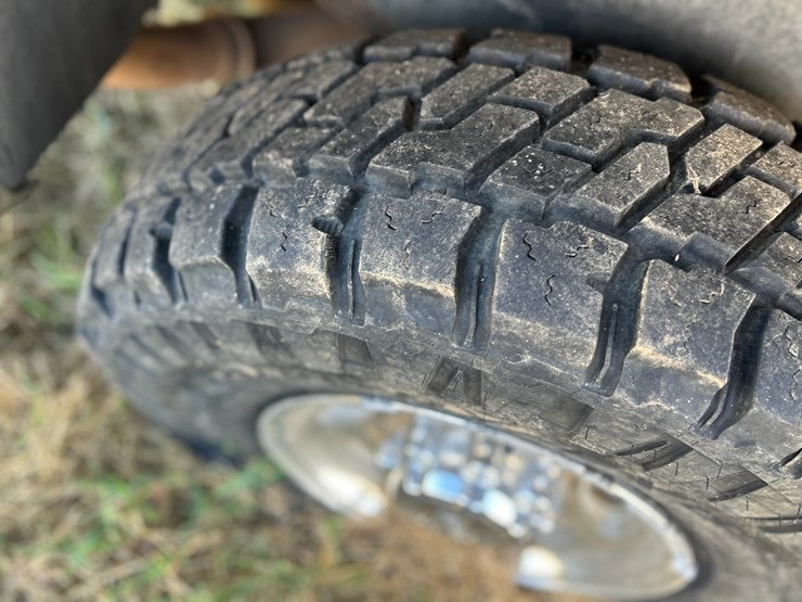 2000-ford-excursion-image-11