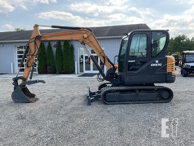 2018-case-cx57c-image-2