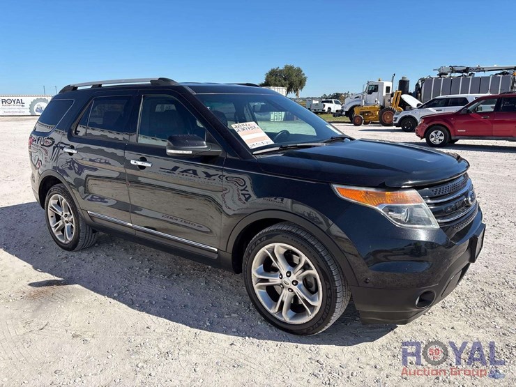 2014-ford-explorer-limited-image-2