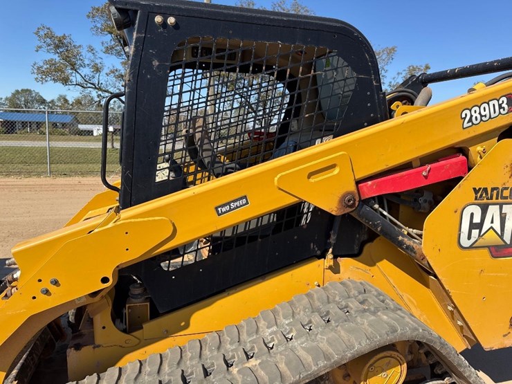 2021-caterpillar-289d3-image-21