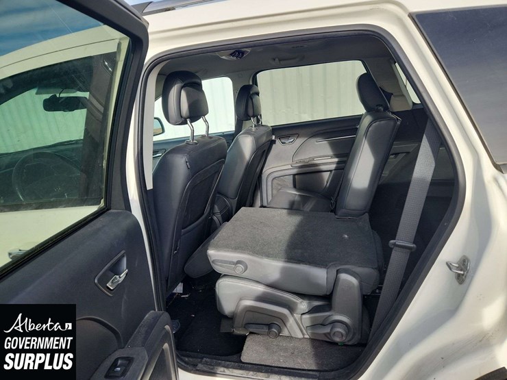 2010-dodge-journey-image-23