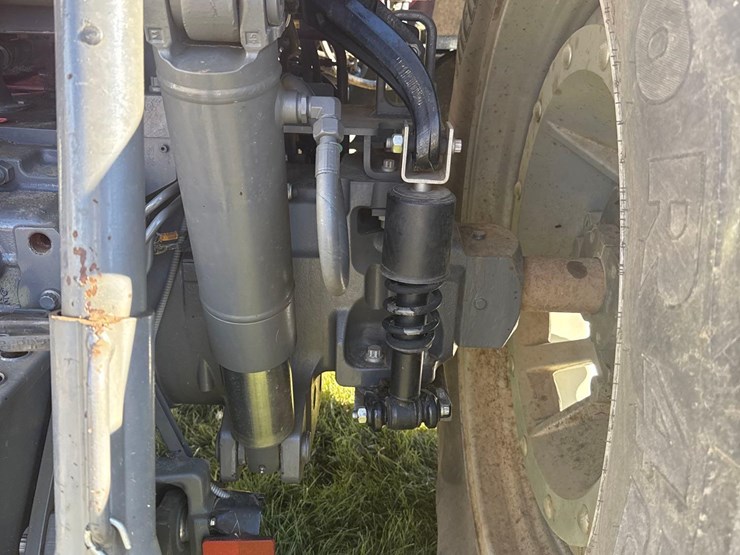 2021-massey-ferguson-7720s-dyna-6-tractor-image-51